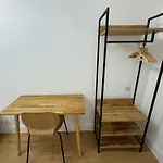 Newly Refurbished 2Bd Flat Close To Excel London